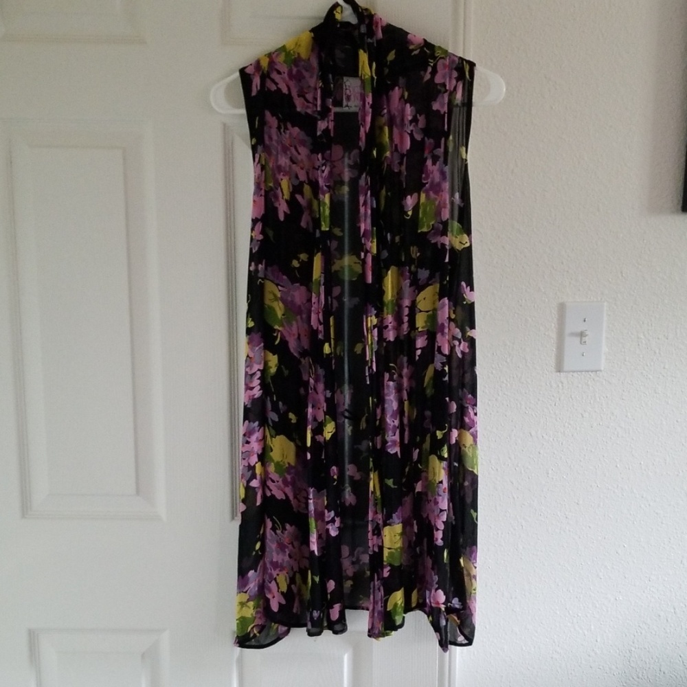 Sleeveless kimono